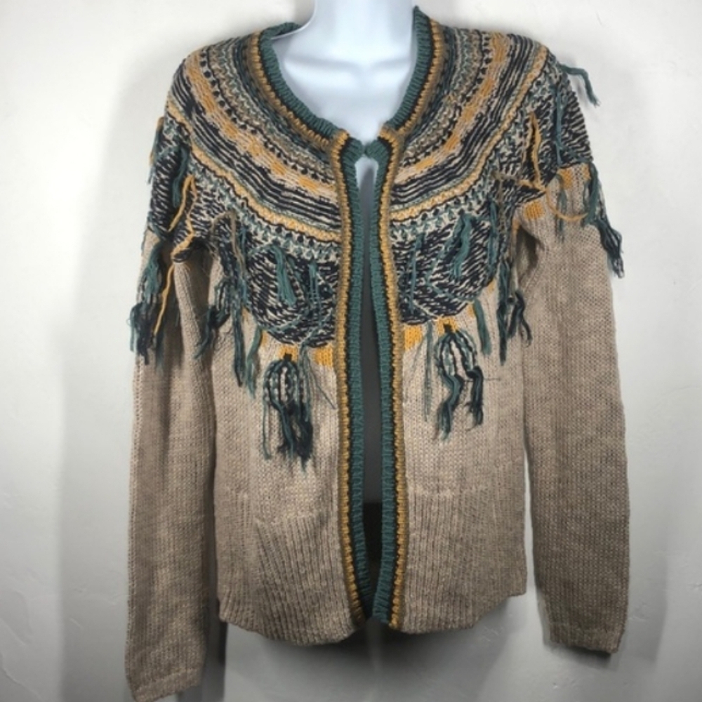 Gimmicks by BKE tan fringe cardigan size small, 18" PTP, 23" L